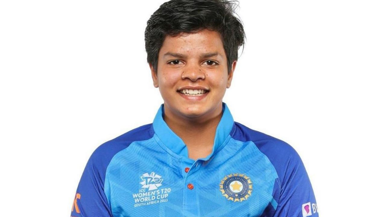 Shafali Verma
Verma is an Indian cricketer who plays for the India women's national cricket team. In 2019, at the age of 15, she became the youngest cricketer to play in a Women's Twenty20 International match for India. In June 2021, she became the youngest player, to represent India in all three formats of international cricket.Her knock of 73 in the same game made her the youngest Indian woman to register a half-century in international cricket. Verma also went on to bag the player of the series award. Another highlight of Verma's career was her knock of 124 for India A against Australia A at Brisbane in December 2019.