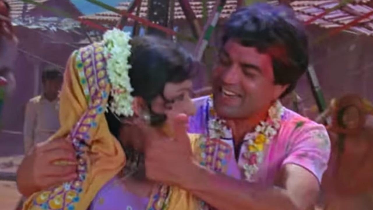 'Holi Ke Din' is a popular song from the classic Bollywood film 'Sholay,' which was released in 1975. The song is sung by legendary singers Kishore Kumar and Lata Mangeshkar and composed by R.D. Burman. The lyrics of the song describe the excitement and joy of celebrating the festival of Holi. It also expresses the playful mood of the people as they drench each other in colours and dance to the beats of the dhol.
 
