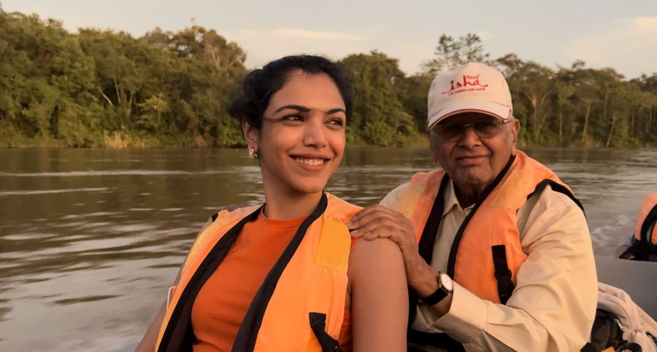 Arun Sabnis, Shriya's grandfather, ticked a marvelous milestone off his bucket list by visiting 100 countries. Now, we can affirm that globetrotting runs in the family as Shriya is often seen posting pictures from her travel on her social media accounts