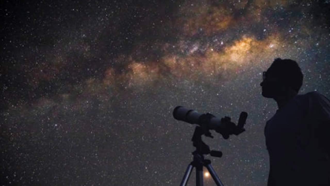Webb telescope spots swirling, gritty clouds on remote planet