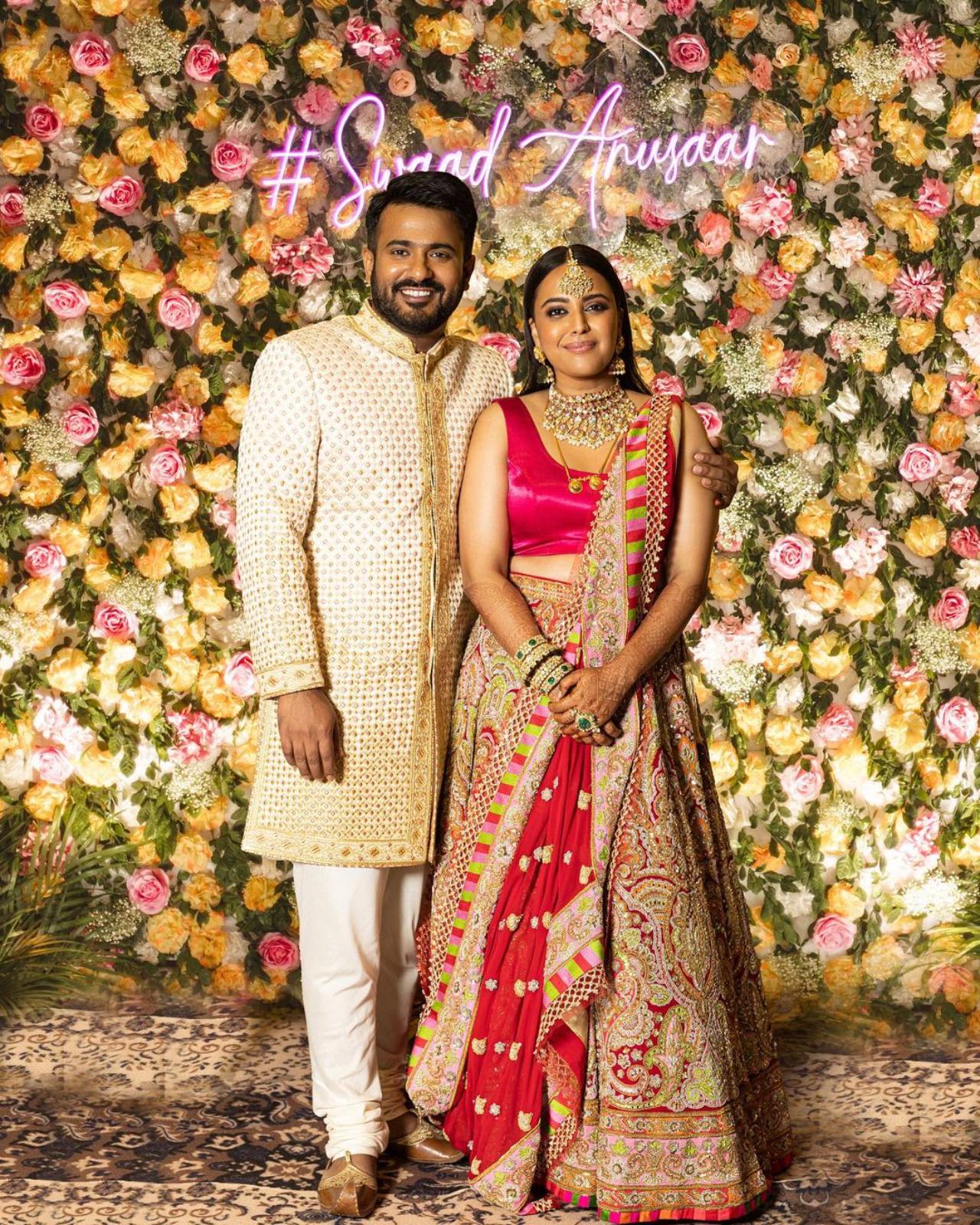 Swara Bhasker and Fahad Ahmad had a court marriage last month. However, the couple also celebrated their marriage with mehendi, haldi, and other ceremonies. They concluded their celebrations with a reception in Delhi on Thursday night. For the ceremony, the couple opted for outfits designed by ace designers Abu Jani Sandeep Khosla