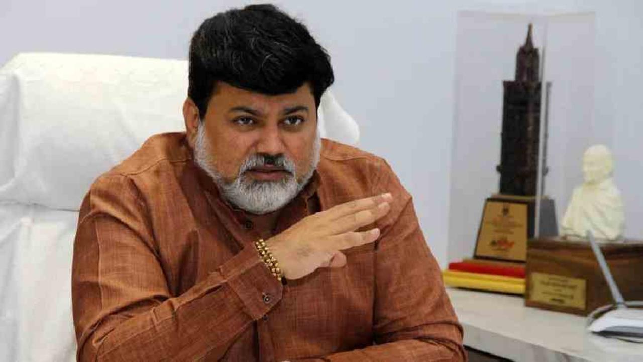 Maharashstra minister blames pilferage and leakage for water scarcity in Dombivali region