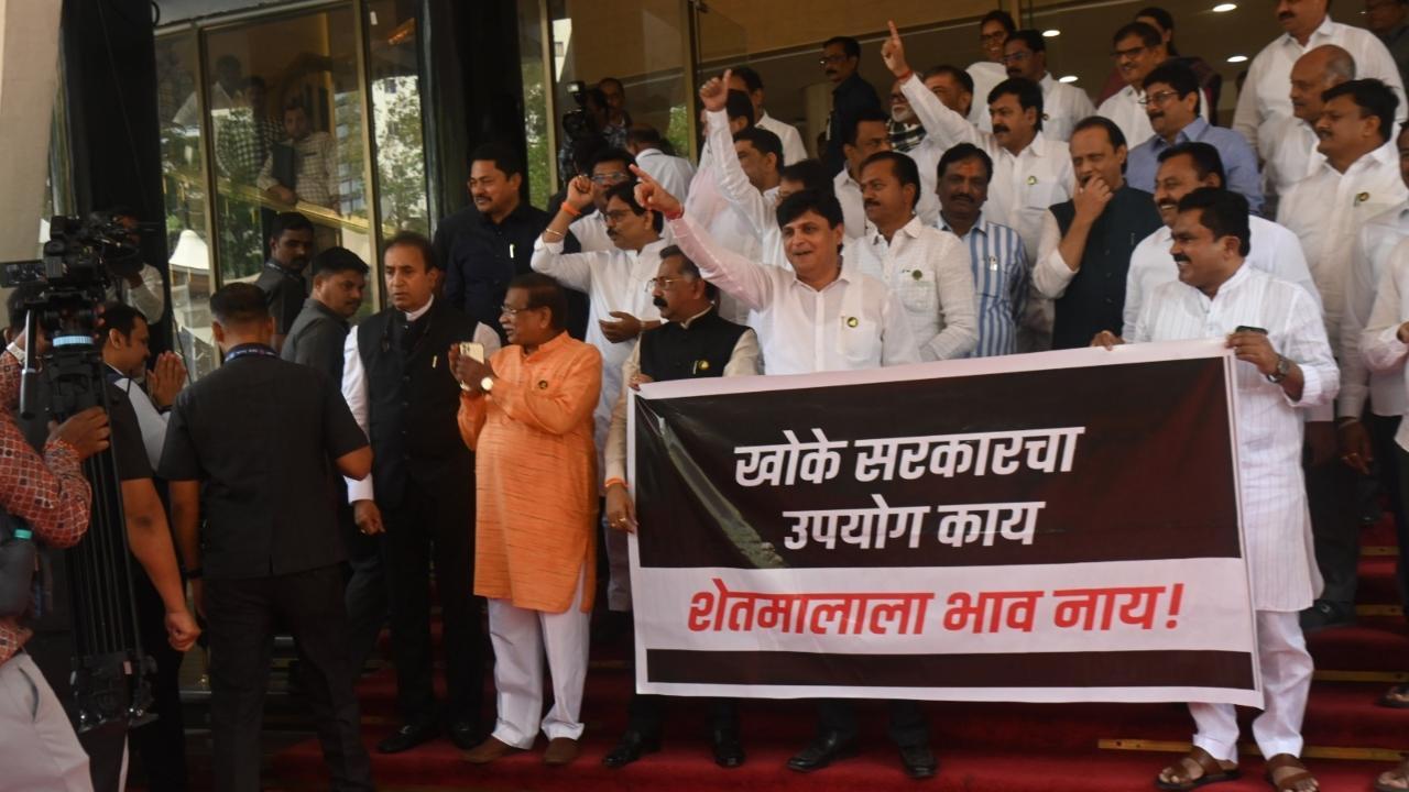 IN PICS: Farmers march towards Mumbai, Oppn protests at Maharashtra Assembly