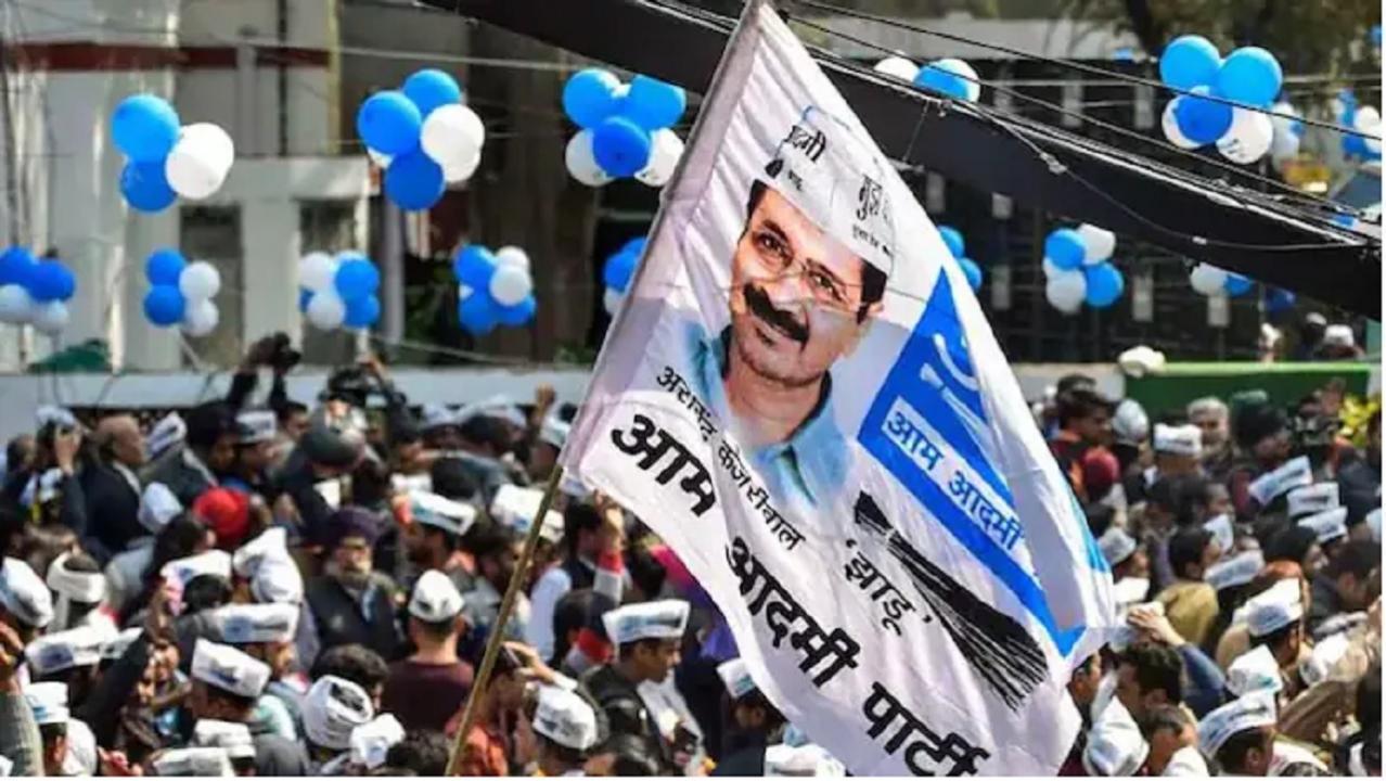 Centre-Delhi services row: AAP hails SC order, says big victory for Delhi govt