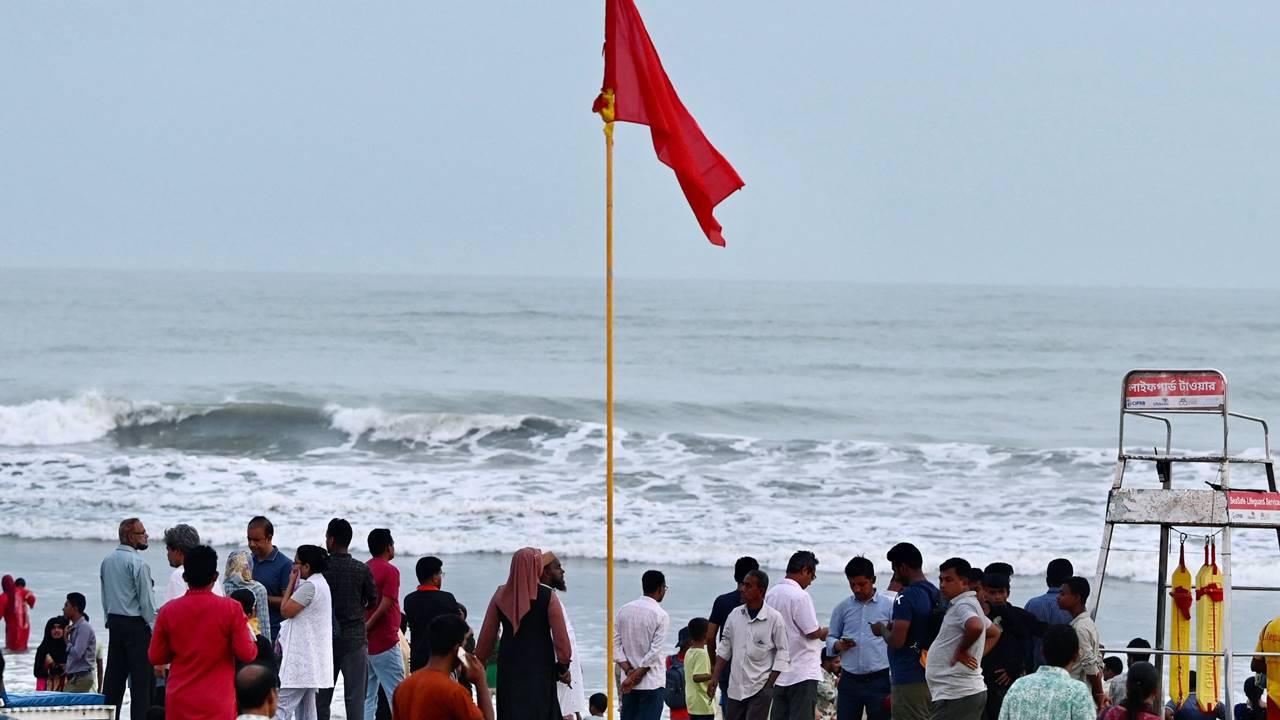 The low-lying areas of Cox's Bazar and Chattogram are likely to be inundated by wind-driven tidal surges eight to 12 feet above normal. Tidal surges of five to seven feet above normal are also likely to deluge low-lying parts of Feni, Noakhali, Laxmpur, Chandpur, and Bhola, bdnews24.com reported. Pic/AFP