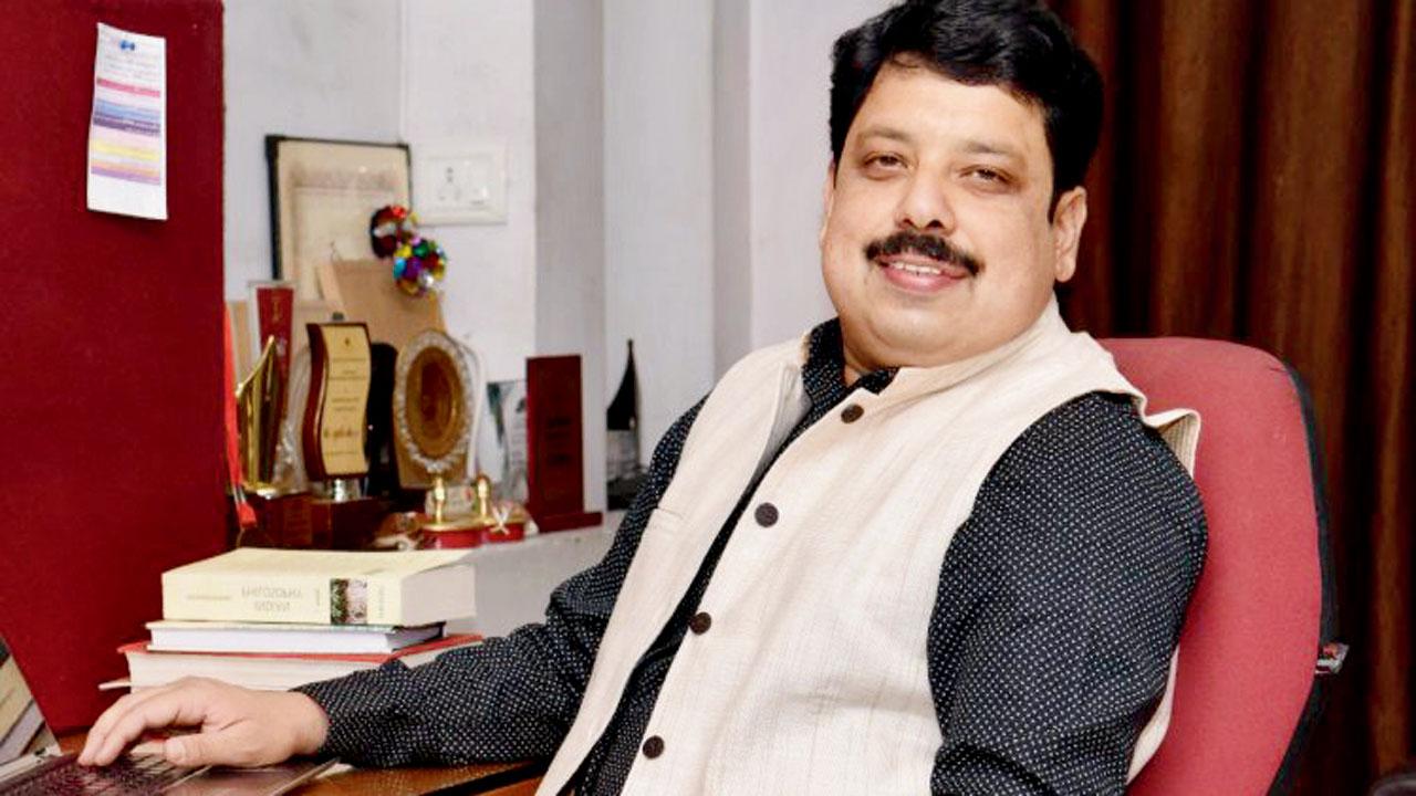 Anand  Neelakantan