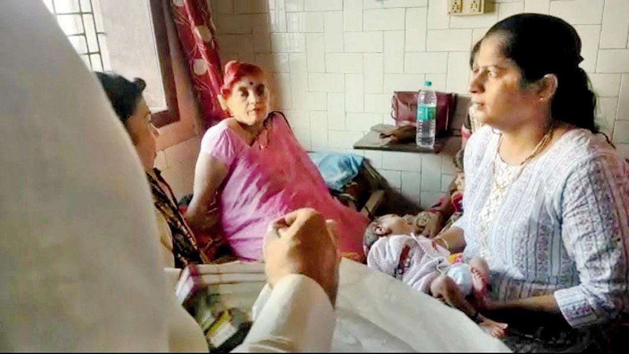 Thane Doctor caught red-handed trying to sell 22-day-old boy for Rs 7 lakh to woman