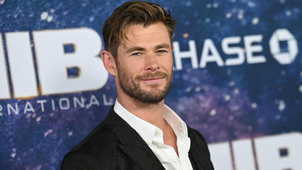 Chris Hemsworth suffers major wardrobe malfunction in workout clip