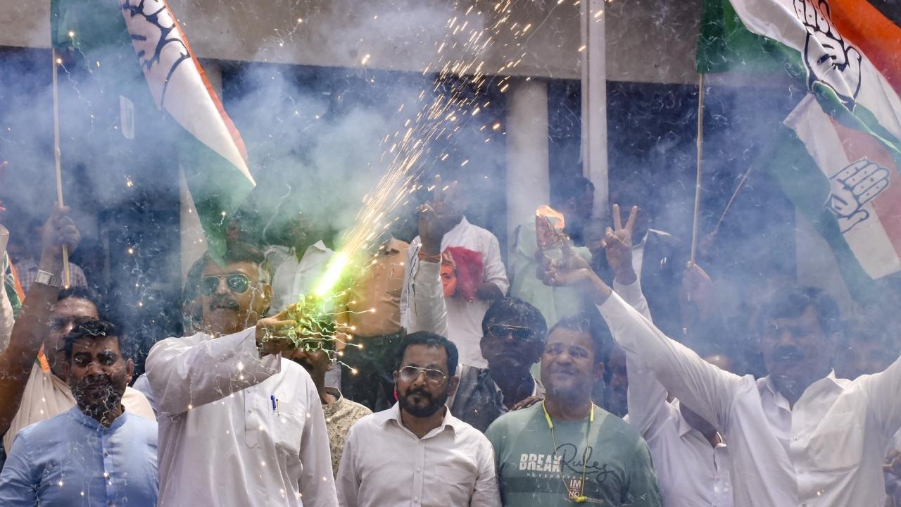 IN PHOTOS: Congress celebrates after defeating BJP in Karnataka elections