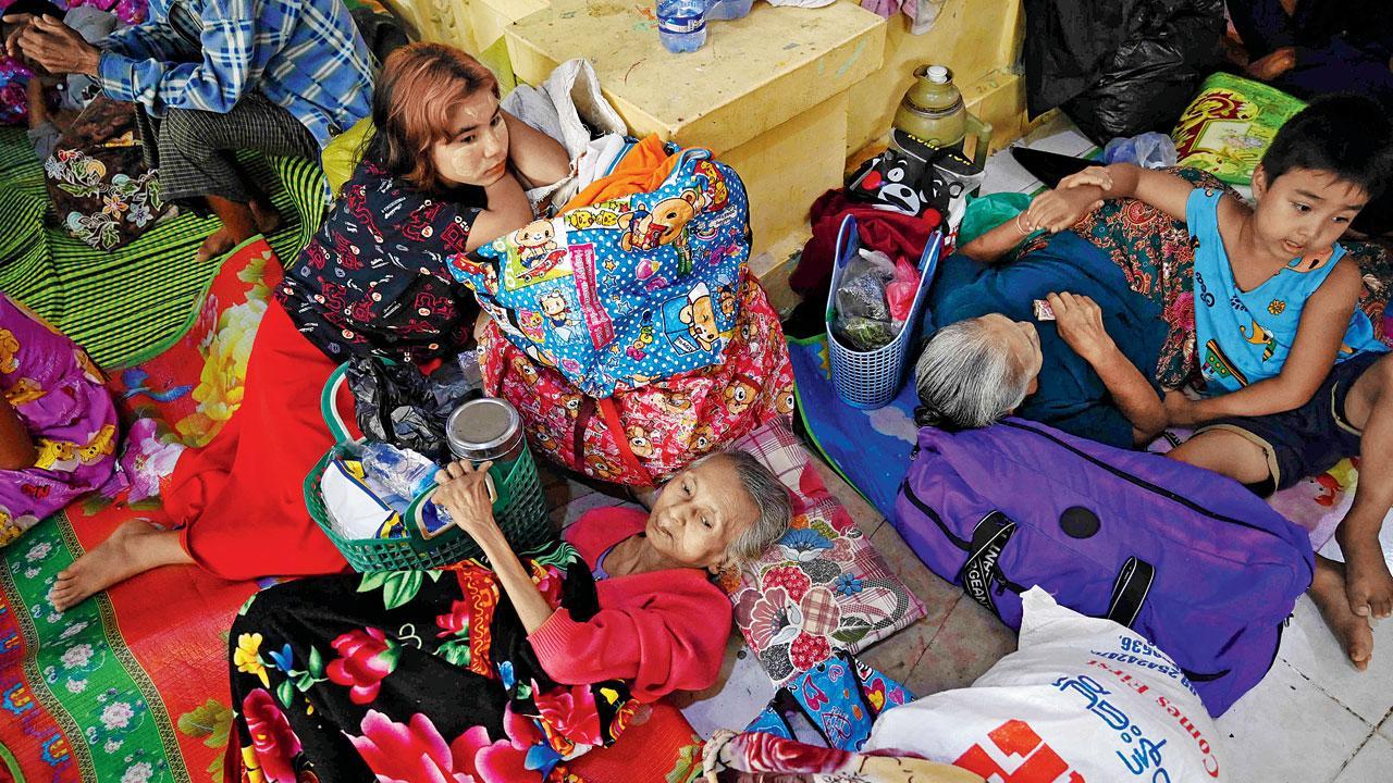 Half-million evacuated before cyclone