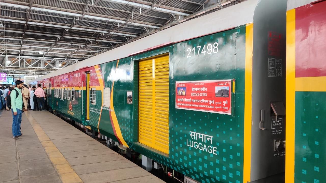 It was the first deluxe train introduced on the railway to serve 2 important cities of the region and was aptly named after Pune, which is also known as 'Queen of Deccan'