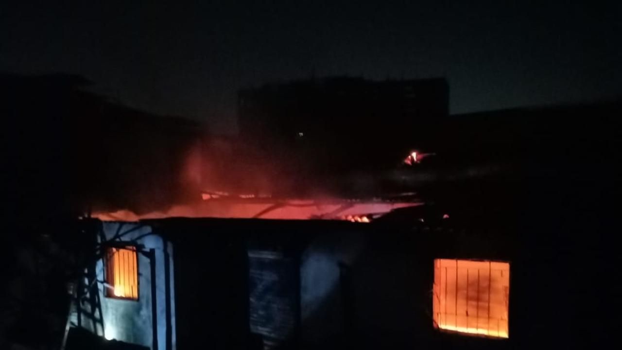 The fire was confined to the ground plus one structure located at Digvijay Industrial Estate in Thane West. For the fire fighting operations disaster management staff with one pickup vehicle and fire brigade personnel with two fire vehicles, two rescue vehicles, one jumbo water tanker and one water tanker rushed to the spot
