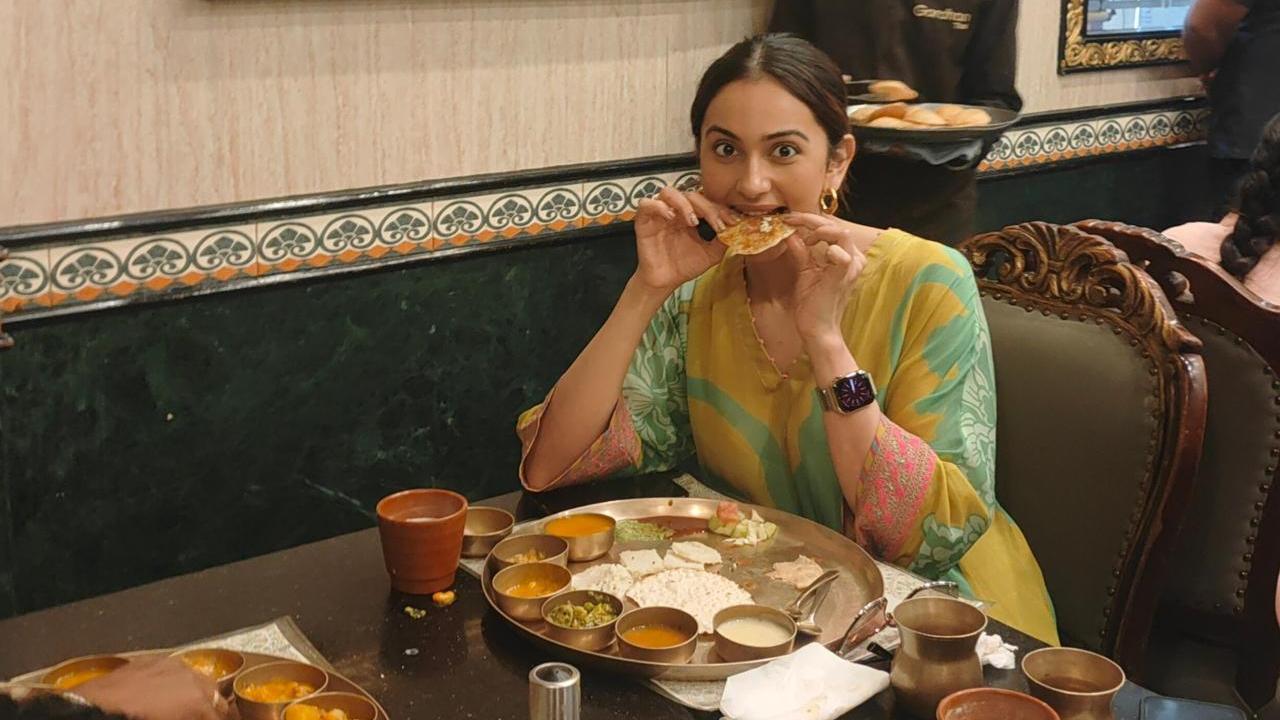 Rakul Preet Singh drools over super tasty 'Gujarati Thali' in Ahmedabad