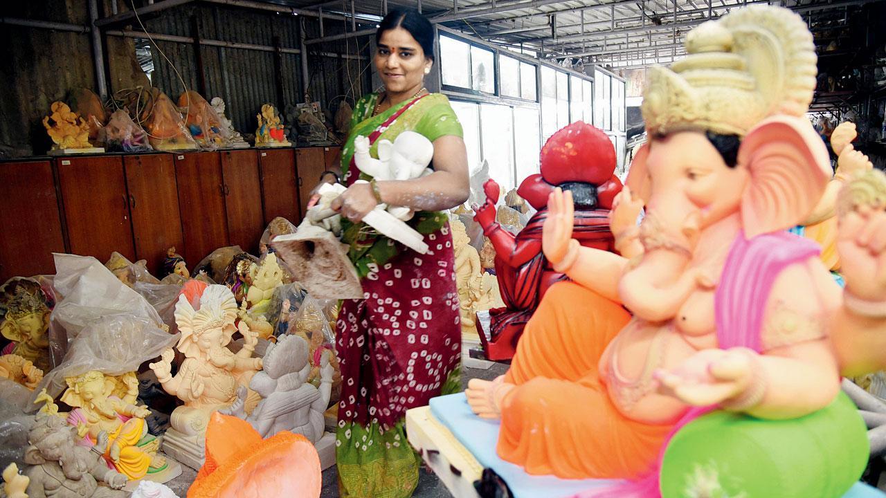 Mumbai: Need 2,700 tonnes of clay for city idols, say sculptors