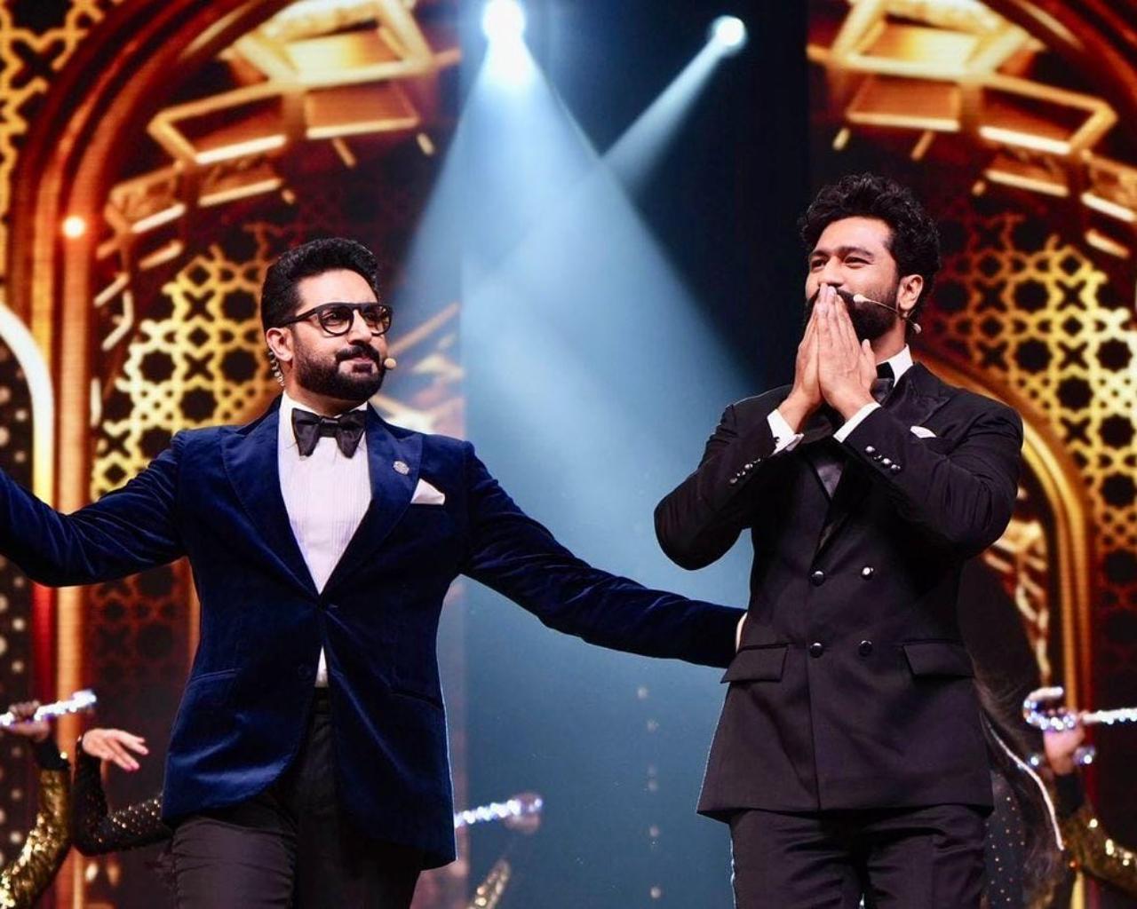 Vicky Kaushal and Abhishek Bachchan were the hosts for the main event and they did a splendid job of entertaining the audience and announcing the awards
