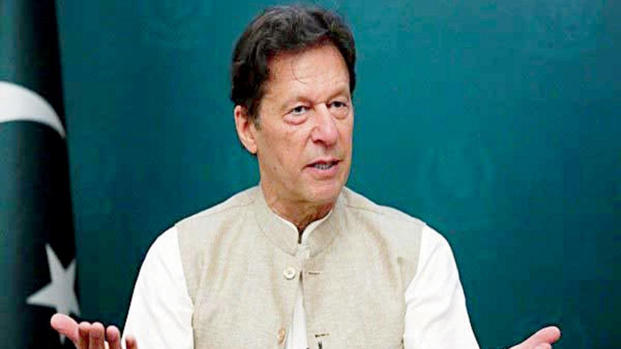 Imran softens stance on snap vote amid crackdown