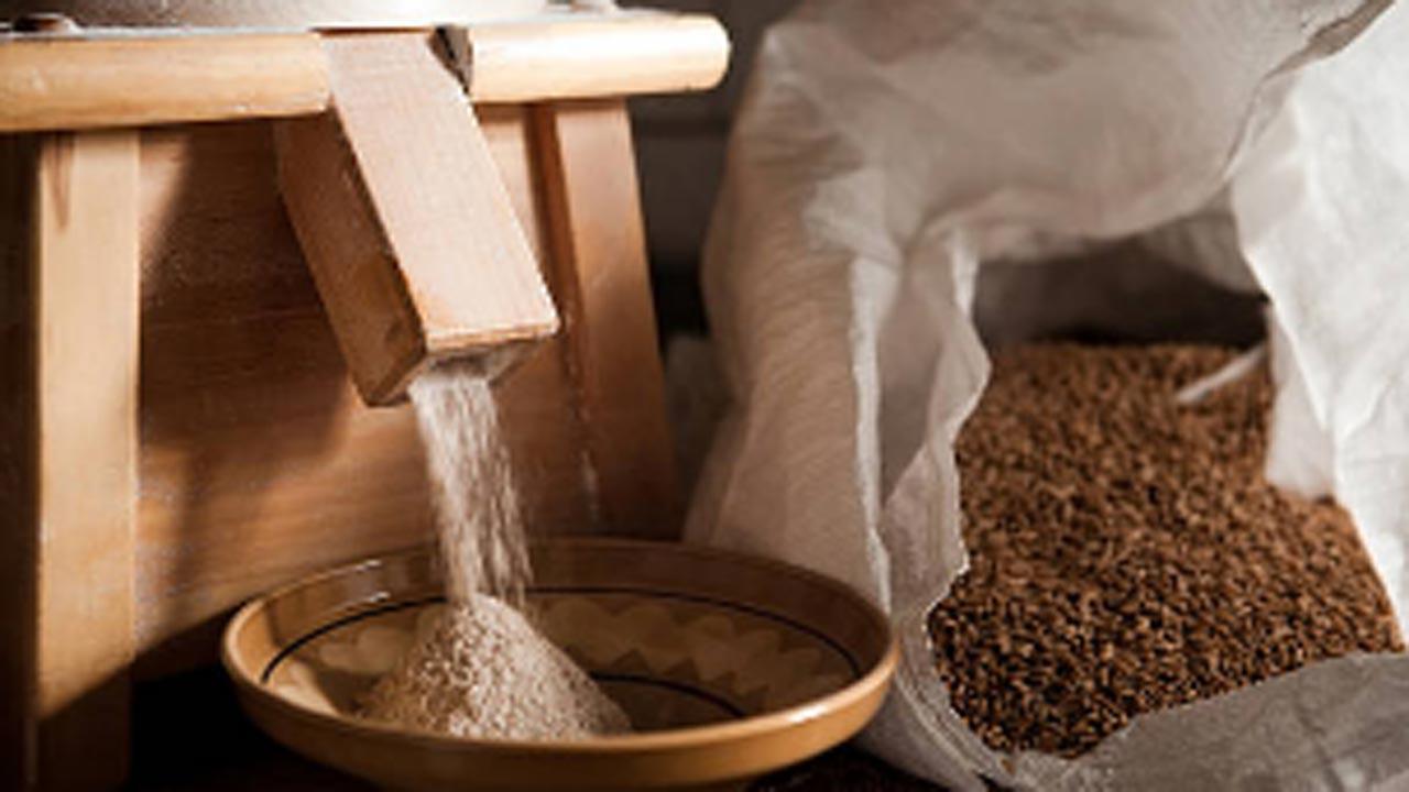 Indefinite shutdown of all flour mills in Pakistan