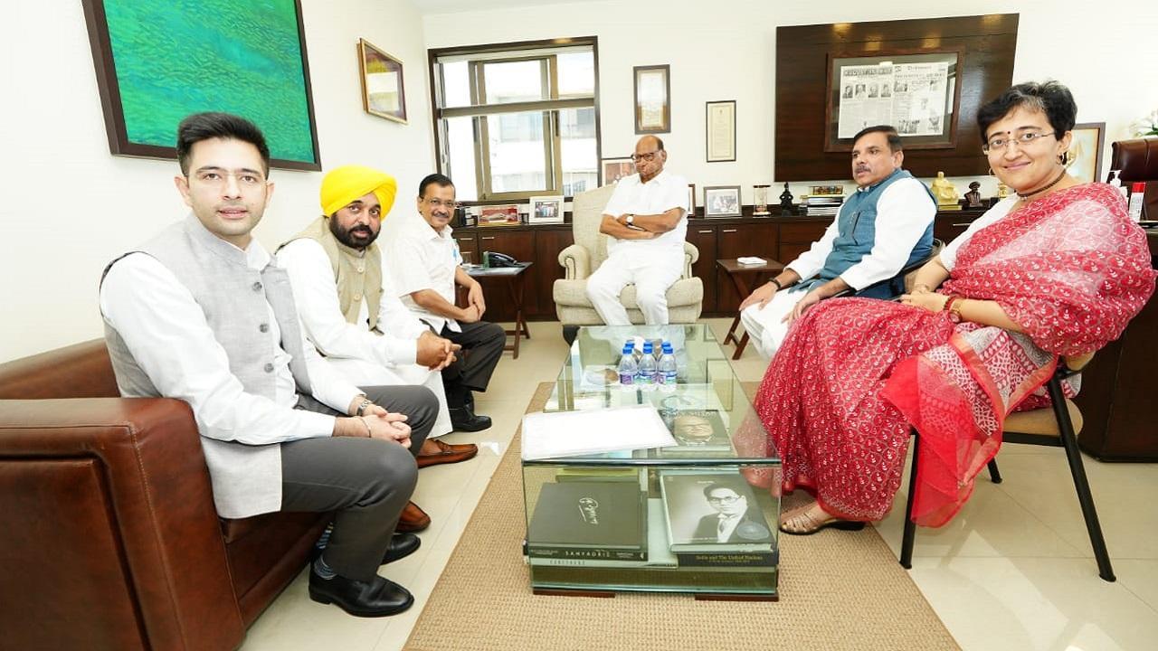 Delhi CM Kejriwal seeks Sharad Pawar’s help for pan-India outreach