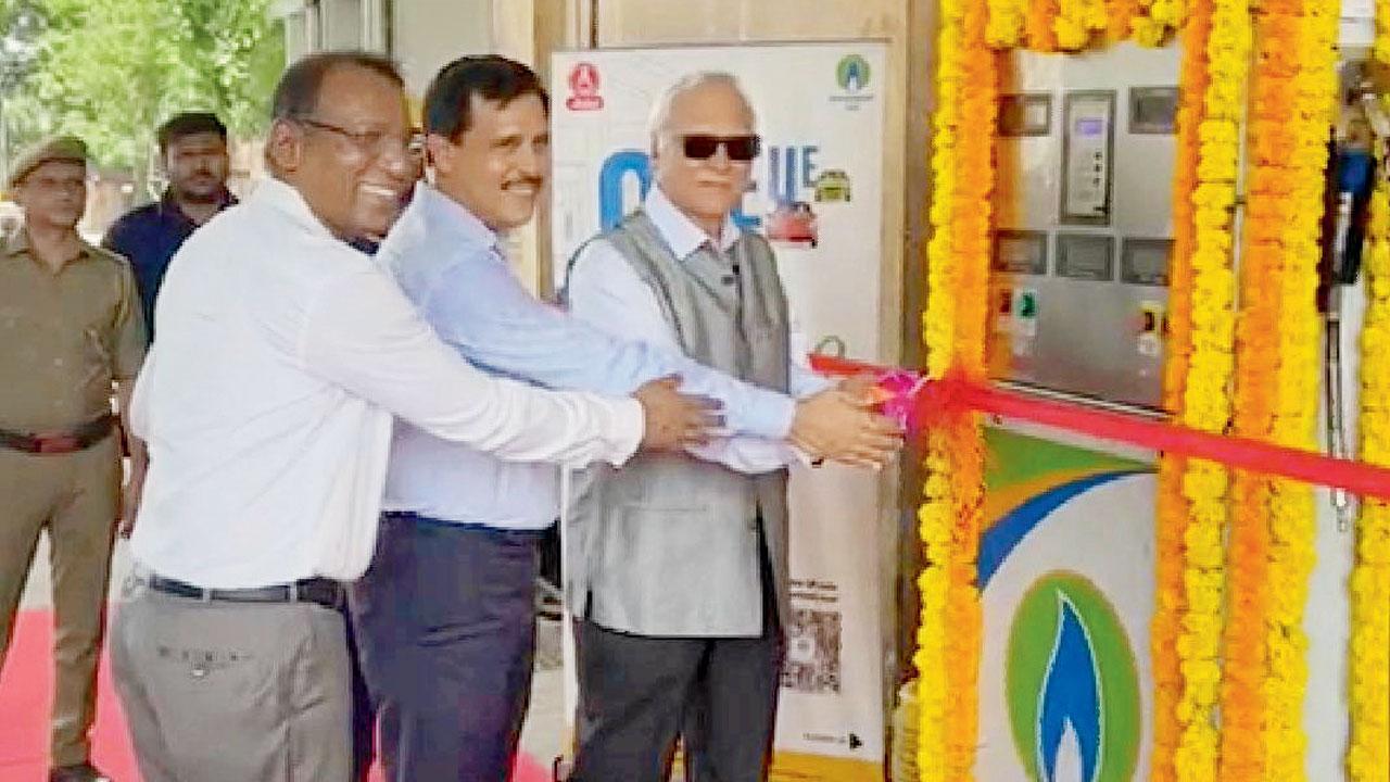 CNG refuelling for cars at BEST depots across Mumbai