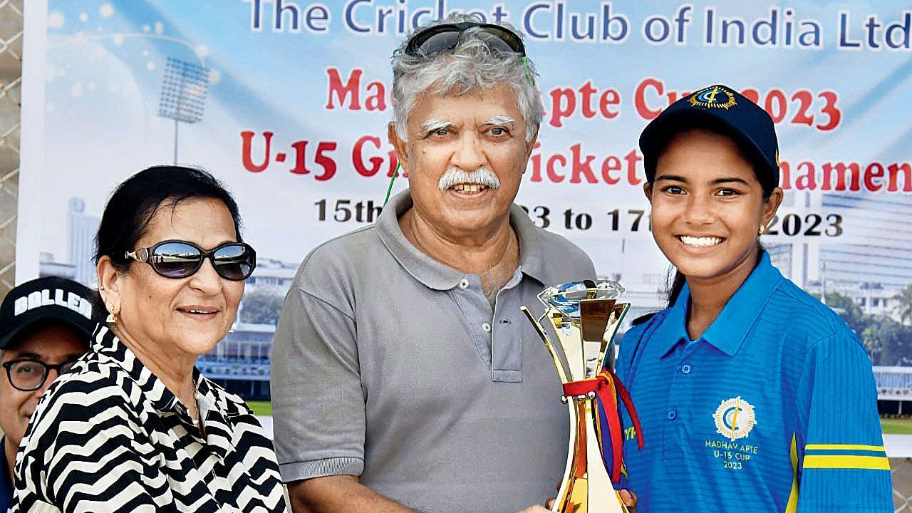 Madhav Apte XI clinch U-15 girls cricket title
