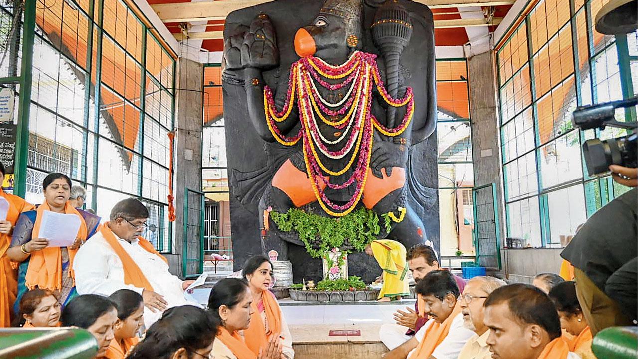 BJP leaders, including Shobha Karandlaje and K Gopalaiah, offer prayers at a Hanuman temple in Bengaluru on Tuesday