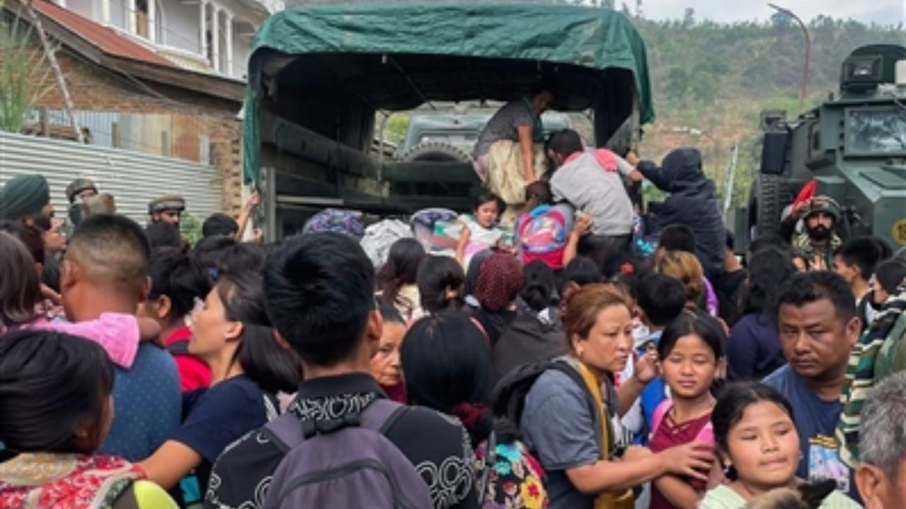 Manipur violence: With curfew partially lifted in State, people throng shops to buy essentials