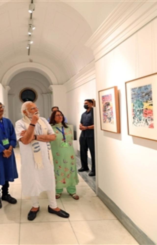 Modi at Jana Shakti exhibition in Delhi