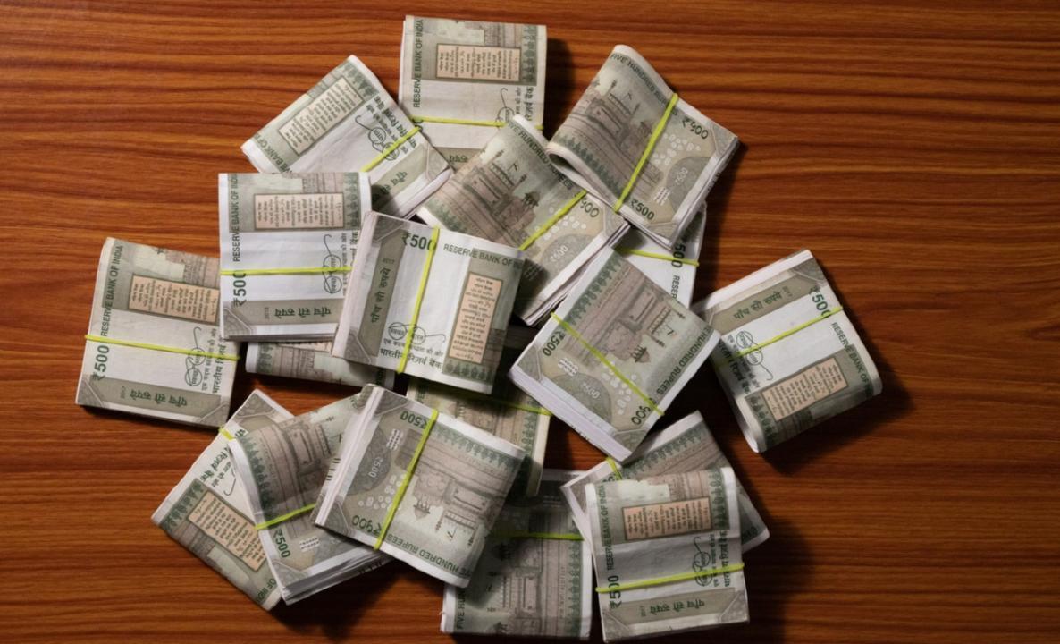 Ahead of Karnataka polls, unaccounted cash of Rs 4 crore seized in Kolar