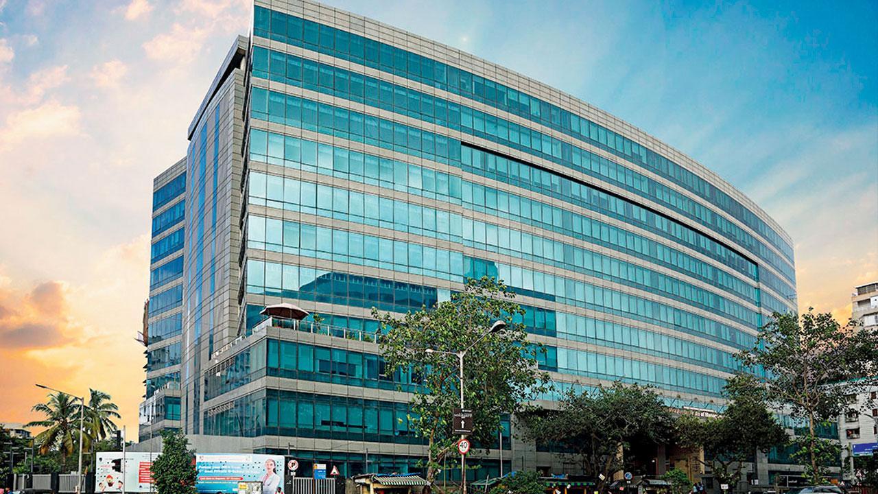Mumbai: NMIMS in a spot again as students fail to clear exams