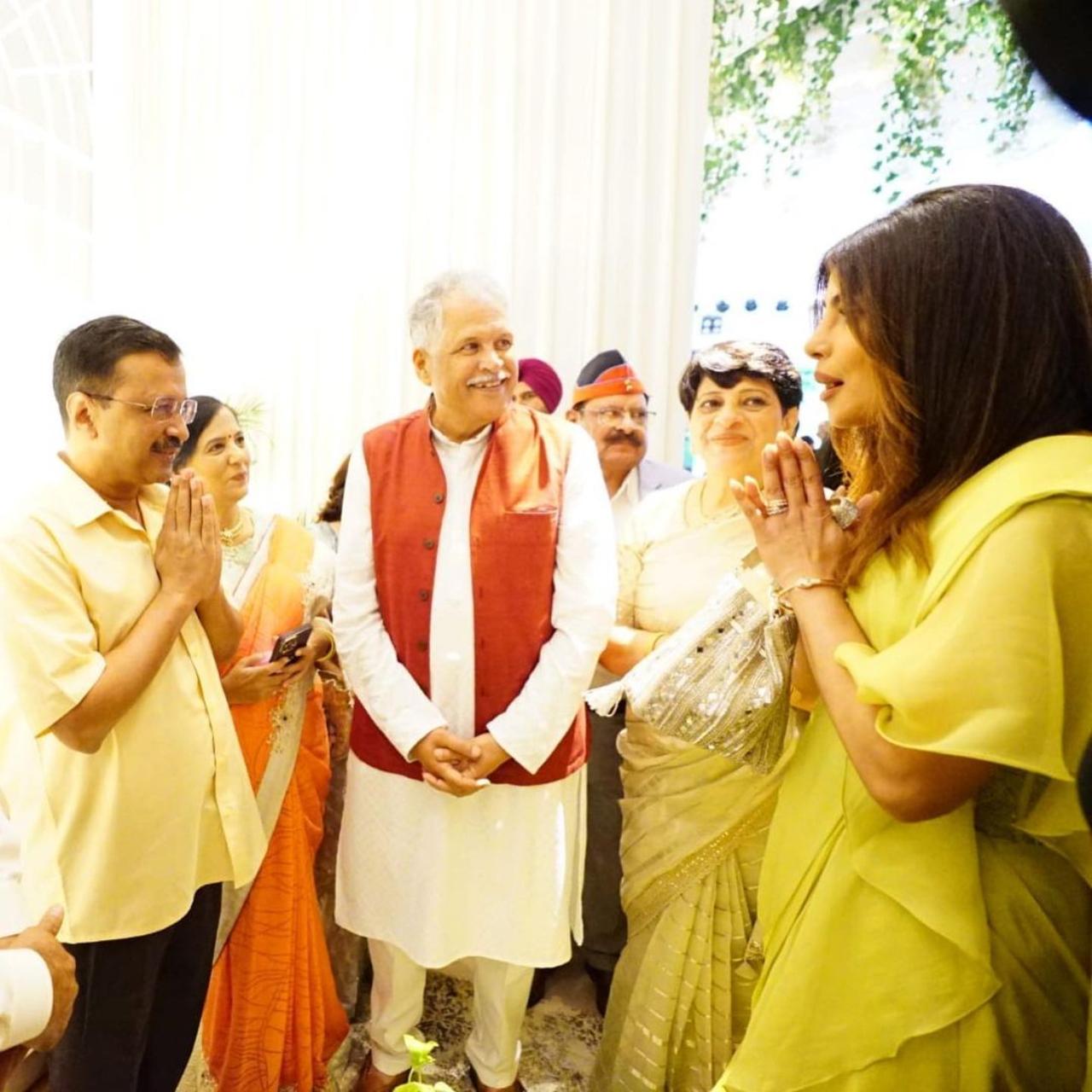 Delhi CM Arvind Kejriwal is welcomed by Priyanka Chopra at the ceremony