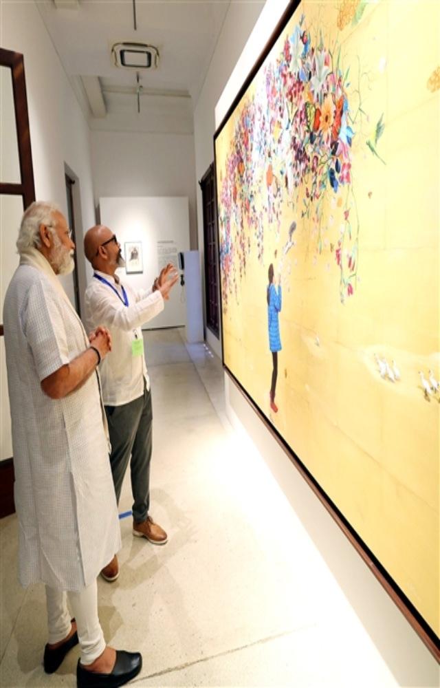 This exhibition contains works by India’s top artists on themes covered in Mann Ki Baat such as Swachhata, water conservation, agriculture and space.