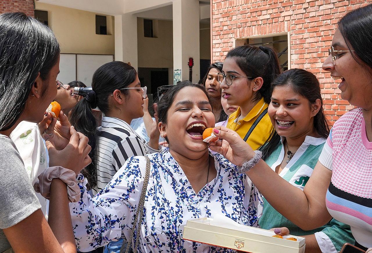In Class 10, as many as 1.95 lakh candidates have scored above 90 per cent while 44,297 scored above 95 per cent. Among those who scored above 90 per cent, 278 are from the CSWN category while 58 students of that group scored above 95 per cent. Last year, 2,36,993 candidates scored above 90 per cent in Class 10, while 64,908 candidates scored above 95 per cent. However, in 2019, the number of students scoring above 90 per cent and 95 per cent was 2,25,143 and 57,256, respectively