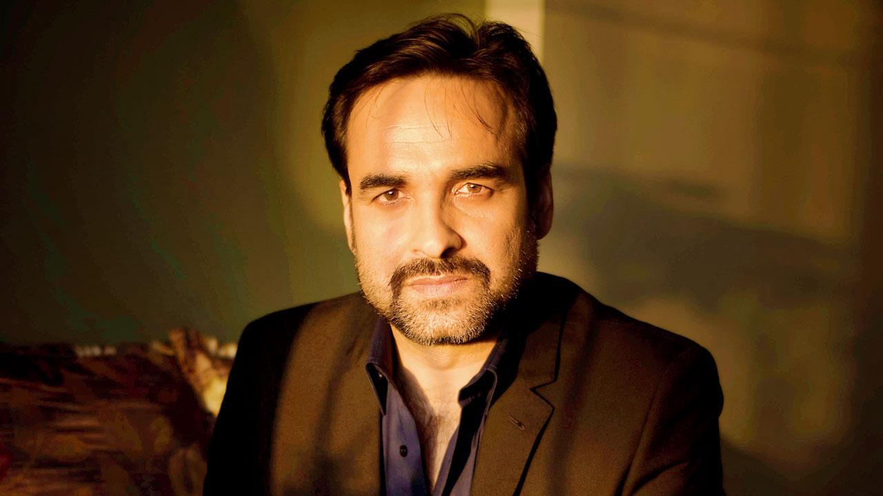  Pankaj Tripathi: Installed eco-friendly solar panels in school