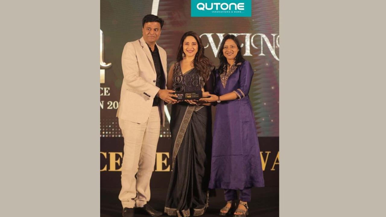 Qutone Tiles is presented by “Most Trusted Tile Brand” by Actor Madhuri Dixit at GEA 2023