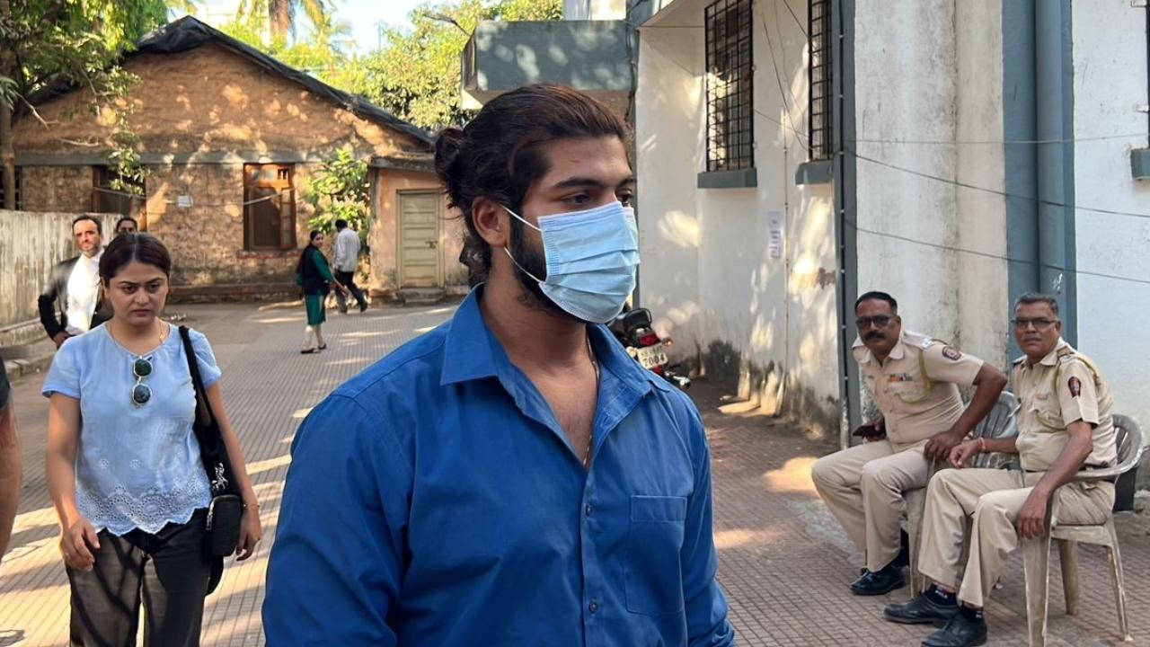 Actor Sheezan Khan reaches court, applies for return of passport