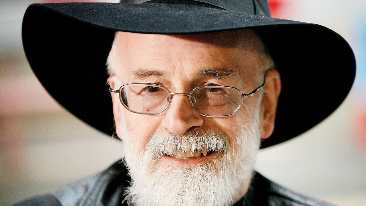 Love British humourist Terry Pratchett? Here’s why you need to read his ...