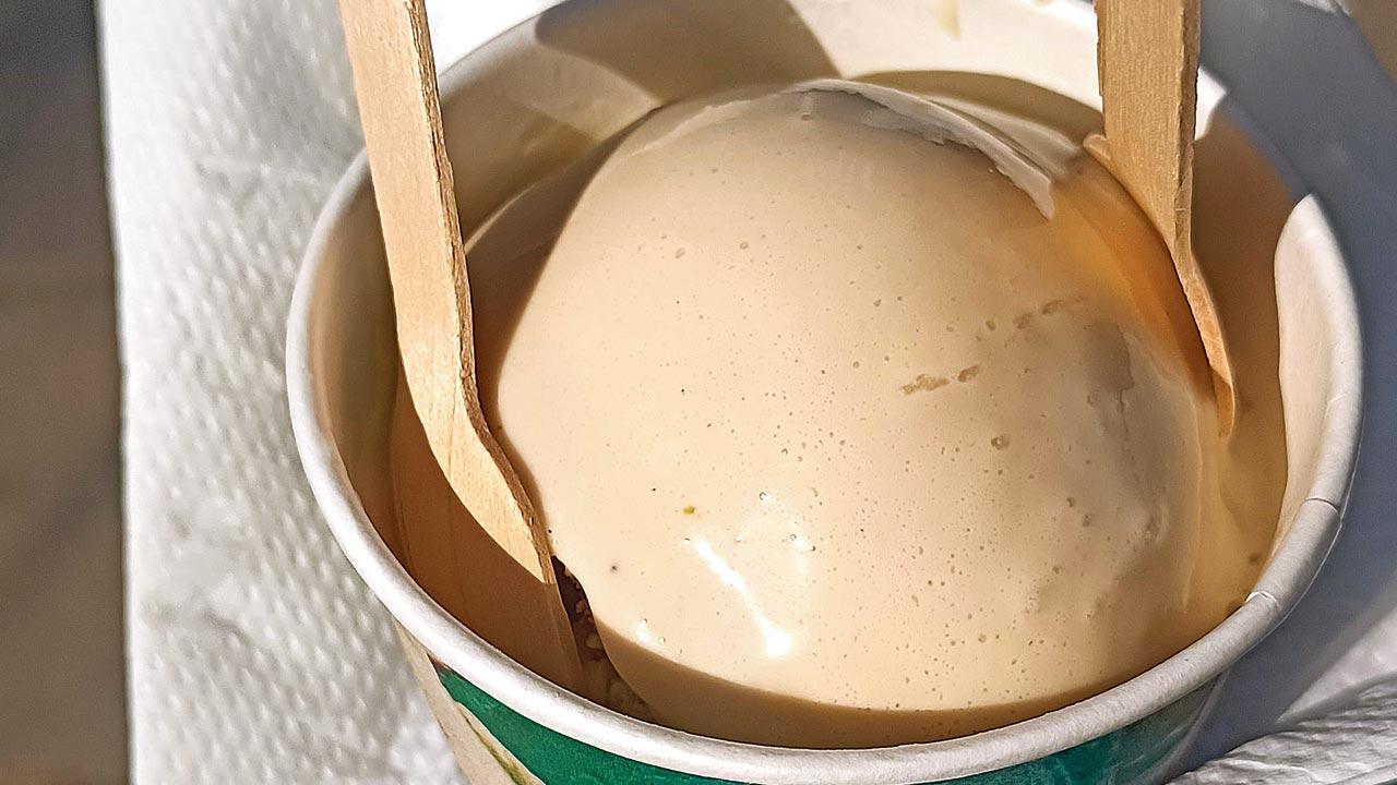 Green chili ice-cream 