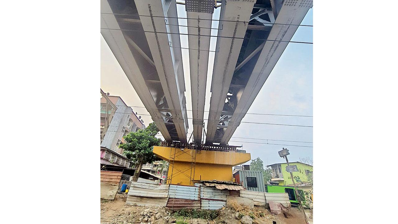 The Titwala bridge with the girders