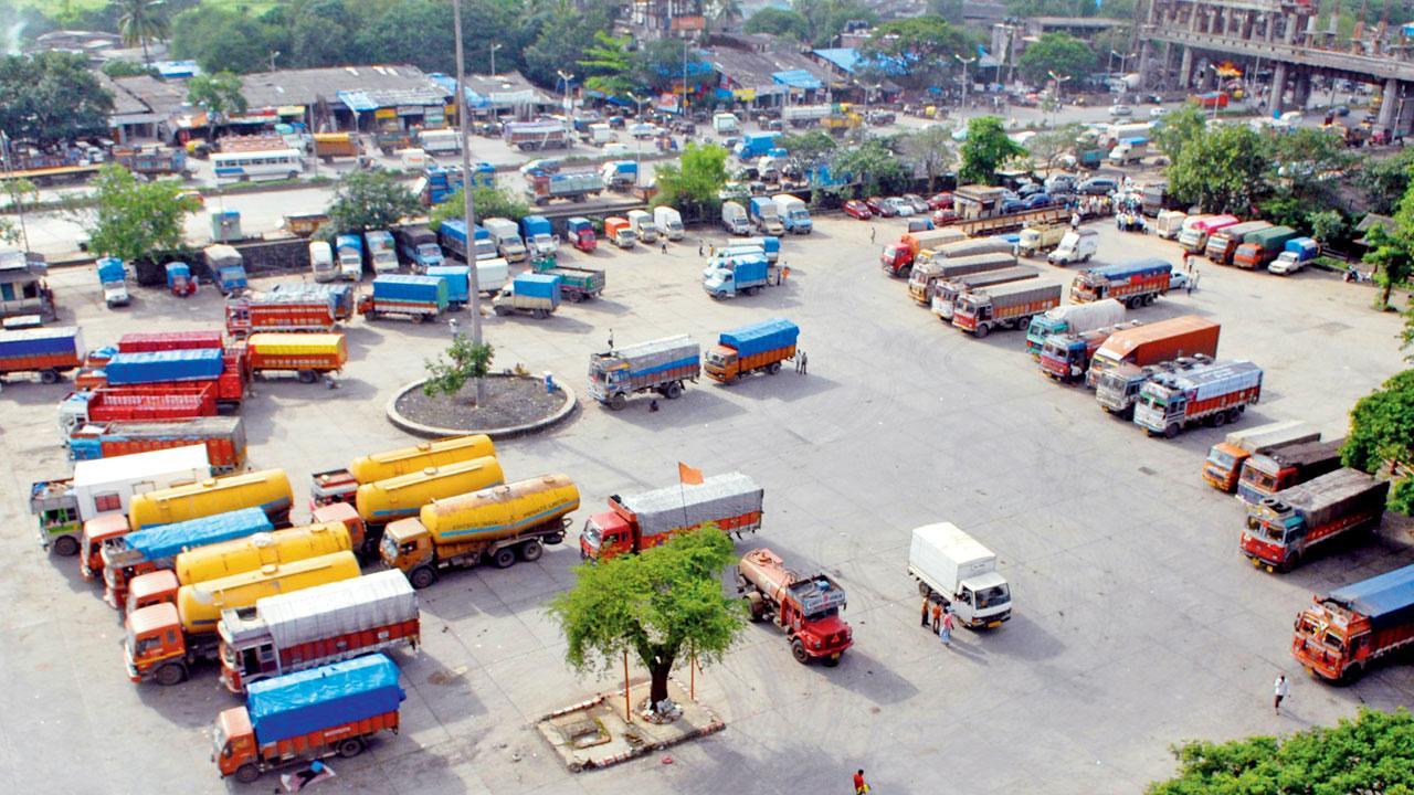Truckers to get stopover at Mumbai’s borders