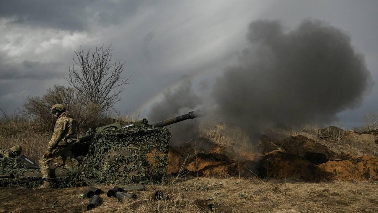 Russia launches pre-dawn attack on Kyiv; one killed