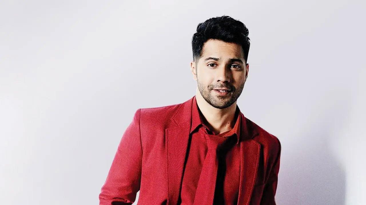 Varun Dhawan shares glimpse from 'Bawaal' dubbing session