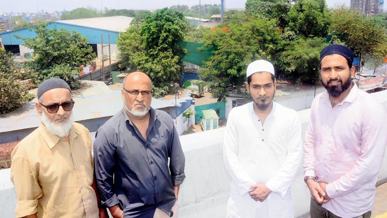 Shaikh Faiyaz Alam (second from right), along with members of Govandi Citizens, an informal citizens welfare forum that has been petitioning the government to move the biomedical plant from Govandi. Pic/Satej Shinde