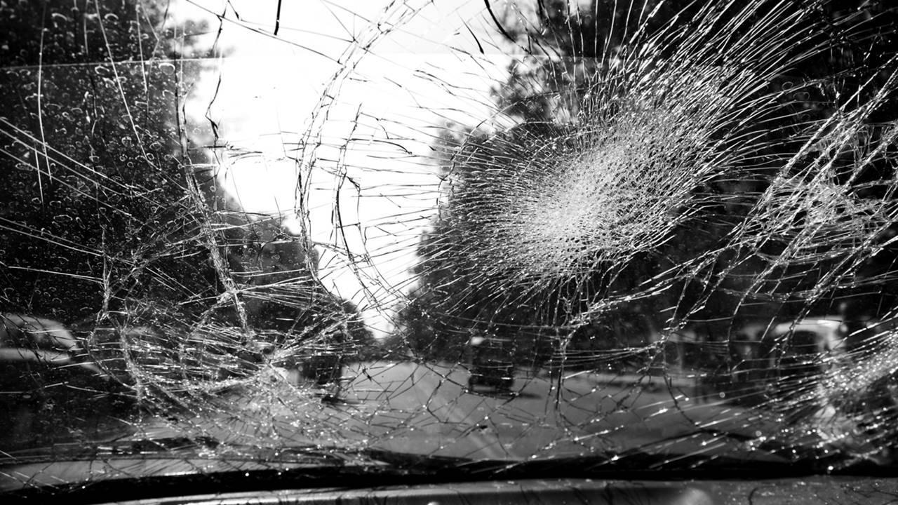 Three killed as pickup van runs over motorcycle in West Bengal