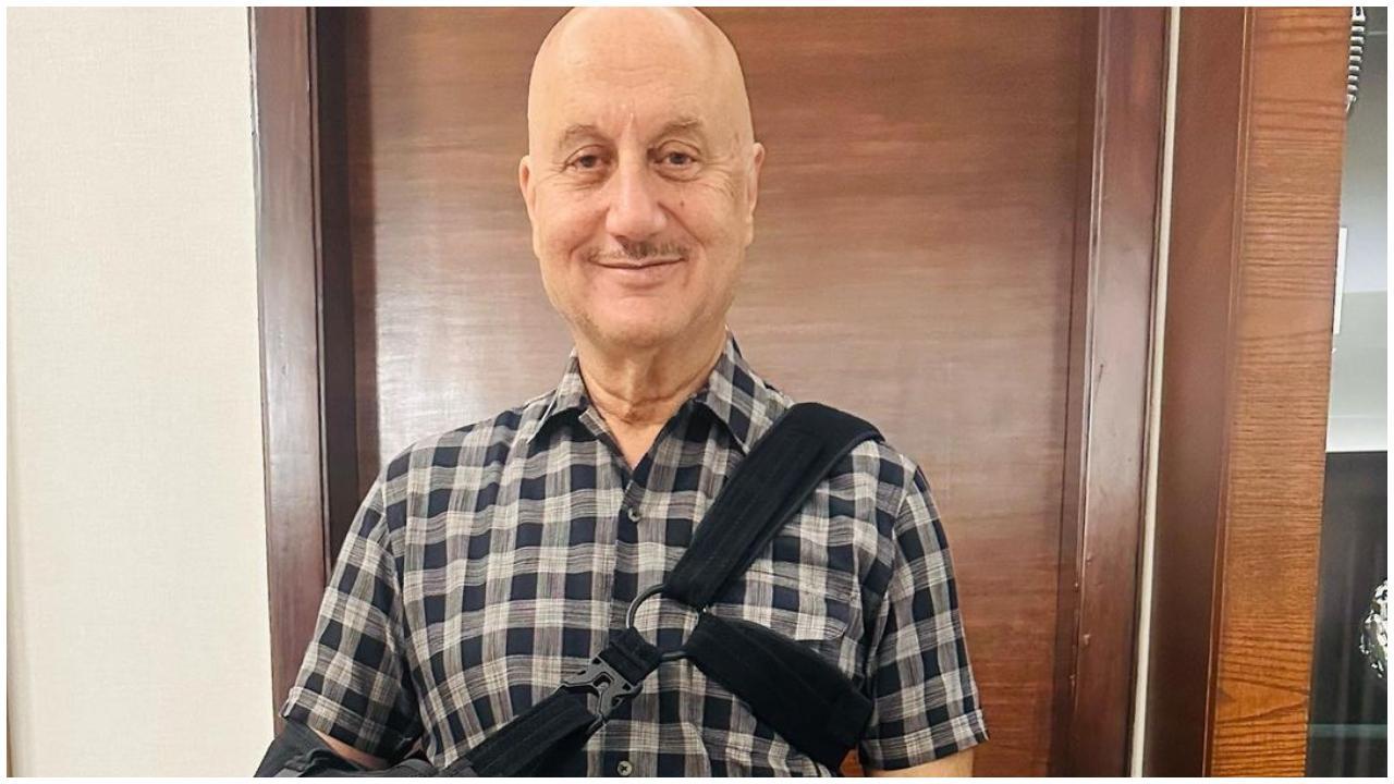 Anupam Kher suffers hairline fracture on sets of 'Vijay 69', shares photo of injured arm