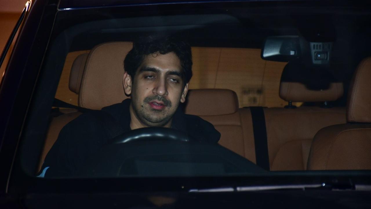 'Brahmastra' director Ayan Mukerji was also spotted wearing a white tee. His presence at Karan Johar's house puts to rest any rumours of a fallout between them.