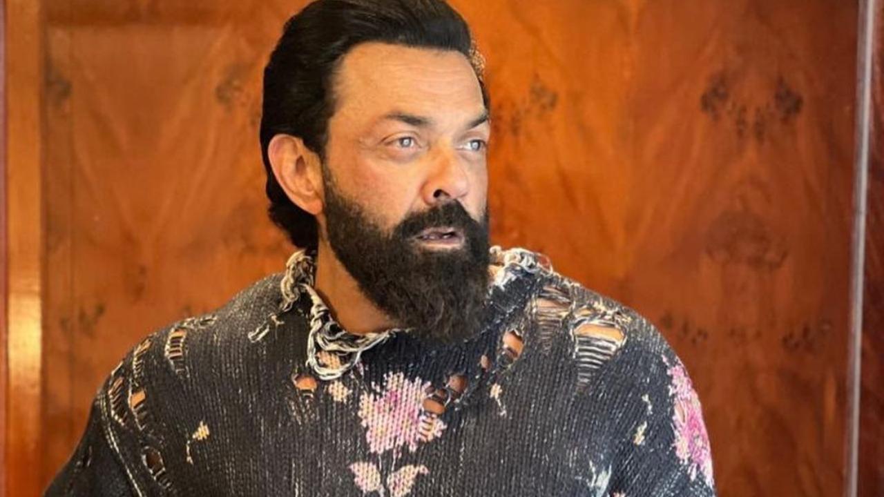 Sunny Deol Age Sex Video - Bobby Deol confirms his sons will become actors, but will stay away from  the glamour