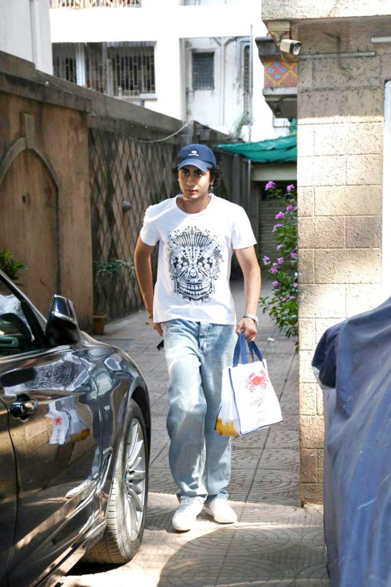 Malaika's son Arhan Khan was spotted accompanying them.