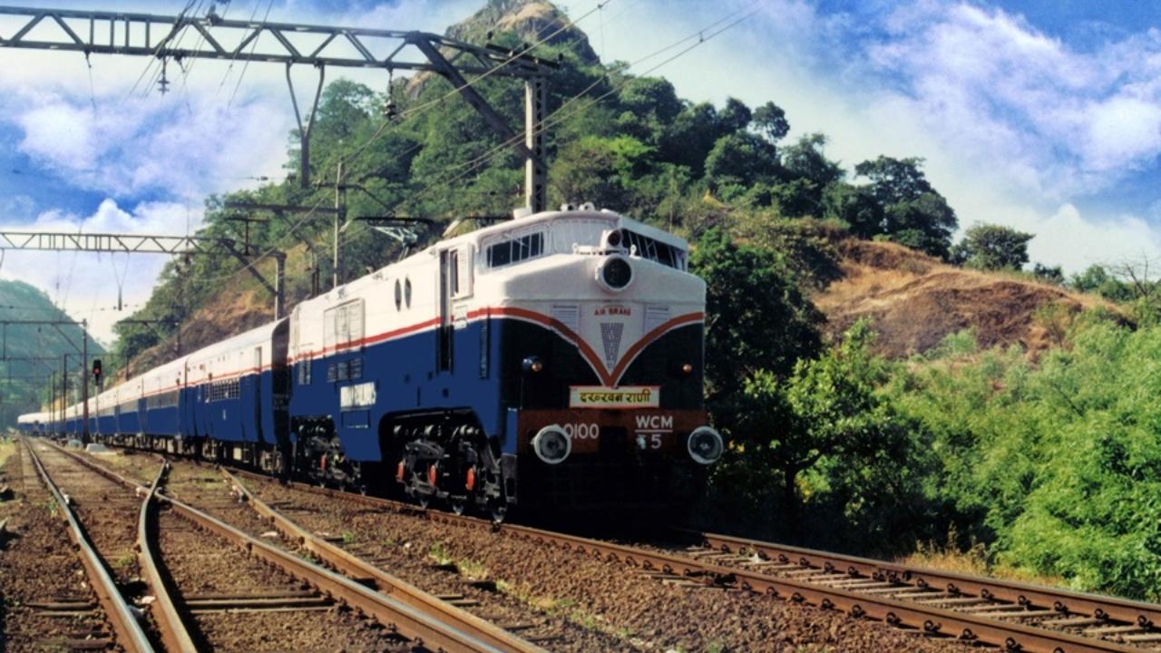 Iconic Deccan Queen train completes 93 years of service