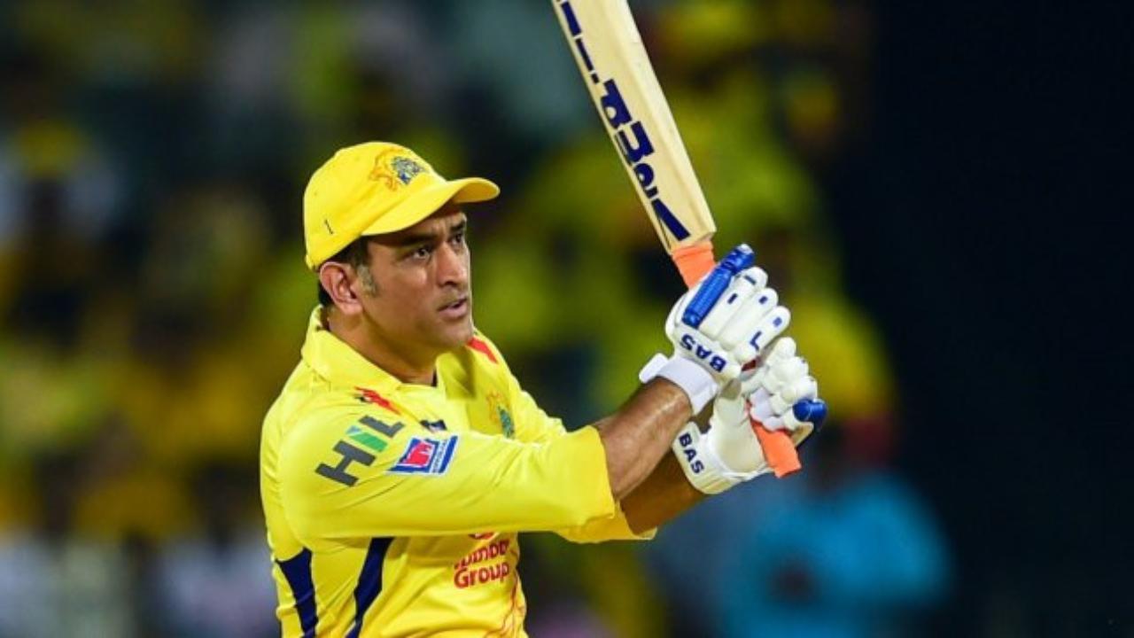 Hayden hails Dhoni's contribution to CSK's success: 'He takes someone else's trash...'