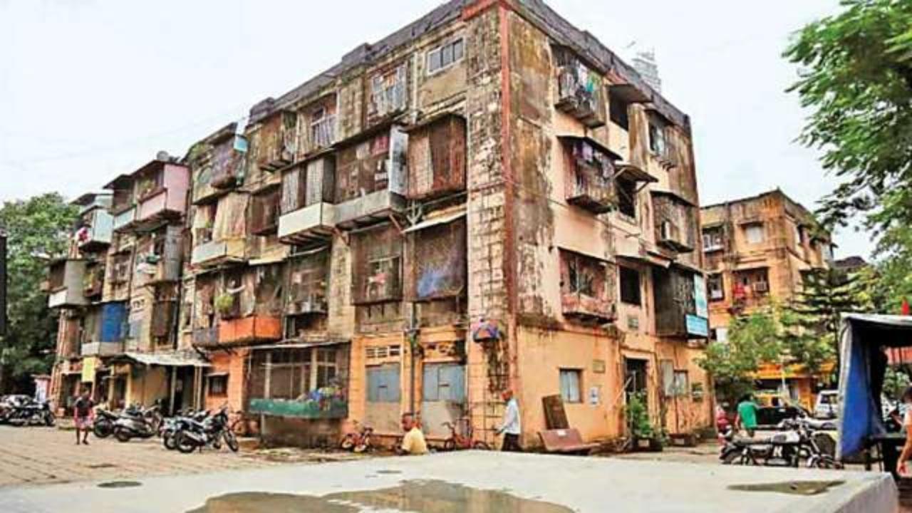 Maha: Thane Municipal Corporation orders evacuation of dilapidated buildings